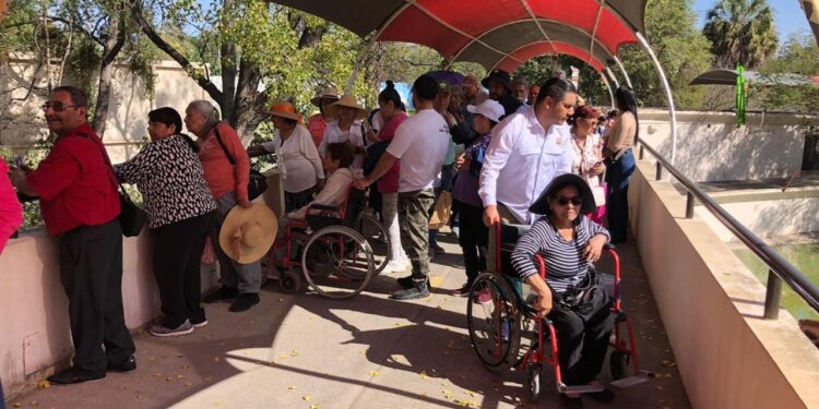 Fomenta Comisión de Parques la inclusión social con actividades recreativas para adultos mayores