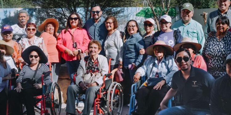 Fomenta Comisión de Parques la inclusión social con actividades recreativas para adultos mayores