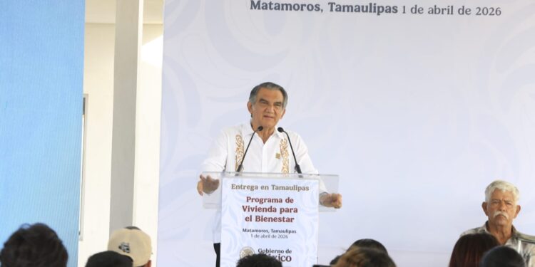 En enlace a la mañanera, presidenta Sheinbaum y Américo entregan viviendas a familias de pescadores en Tamaulipas