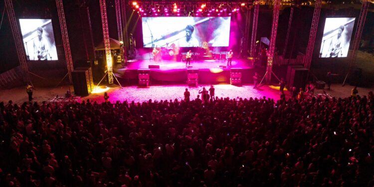 Turistas de CDMX y Nuevo León desbordan playas tamaulipecas