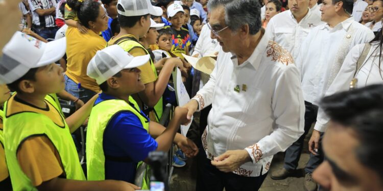Supervisa Américo Villarreal proyectos productivos y deportivos en el sur de Tamaulipas