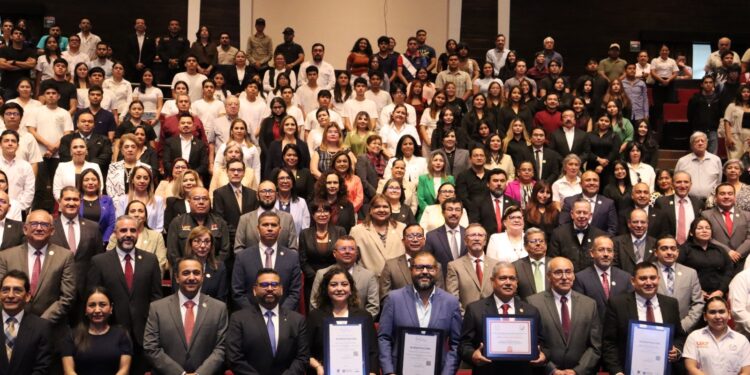 Hito histórico. La UAT alcanza el 100% de excelencia académica: Rector Dámaso Anaya
