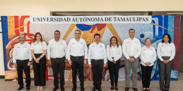 Apoyará la UAT a estudiantes del COBAT en áreas de psicología, enfermería y educación