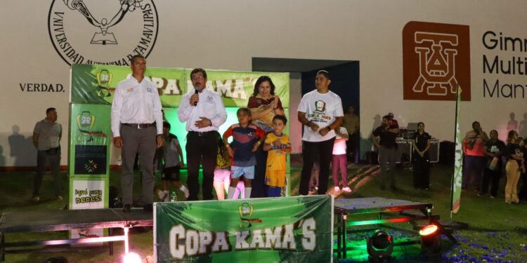 Con gran éxito inaugura Dámaso Anaya el estatal de la Copa Kama’s de fútbol