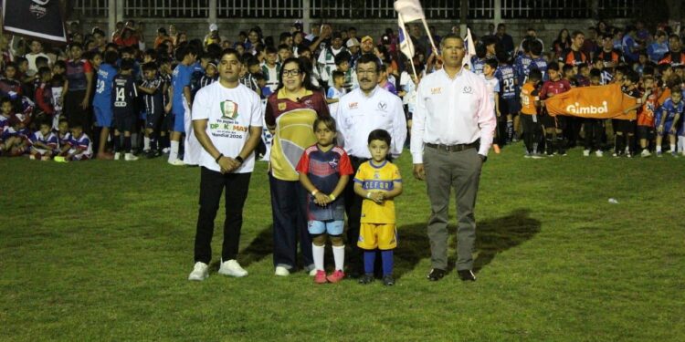 Con gran éxito inaugura Dámaso Anaya el estatal de la Copa Kama’s de fútbol