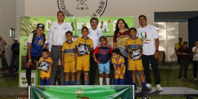 Con gran éxito inaugura Dámaso Anaya el estatal de la Copa Kama’s de fútbol