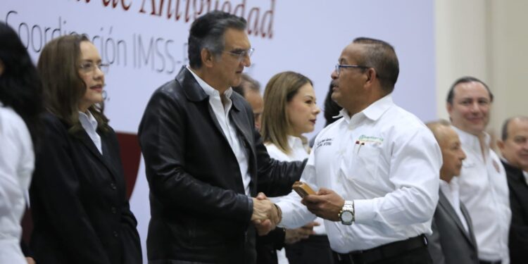 Es Tamaulipas ejemplo nacional en salud: Américo