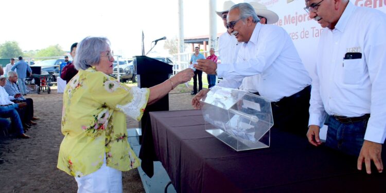 Dan impulso a la ganadería con sementales de alto valor genético