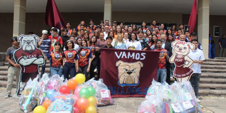 Entrega UAT juguetes a niñas y niños con la jornada “Alegrando Corazones”