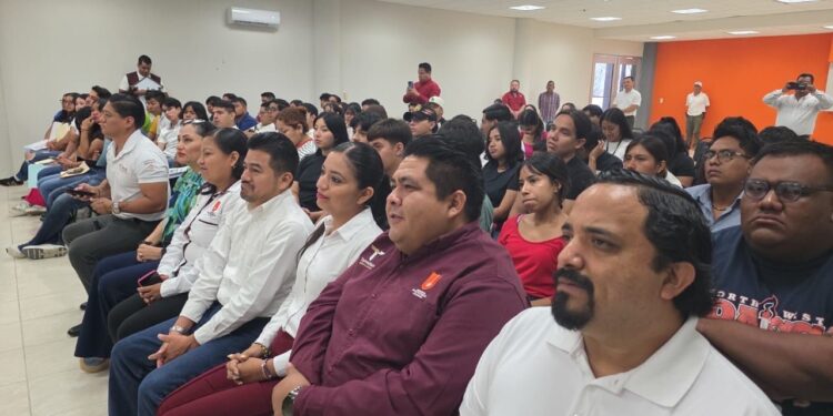 Refuerzan apoyo a estudiantes tamaulipecos con becas “Jóvenes Escribiendo el Futuro”