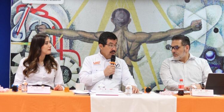 Fortalece la UAT vínculos con clústeres Automotriz y Eléctrico-Electrónico de Tamaulipas
