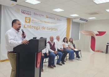 Refuerzan apoyo a estudiantes tamaulipecos con becas “Jóvenes Escribiendo el Futuro”