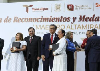 Las y los maestros son el corazón de la transformación: Américo Villarreal