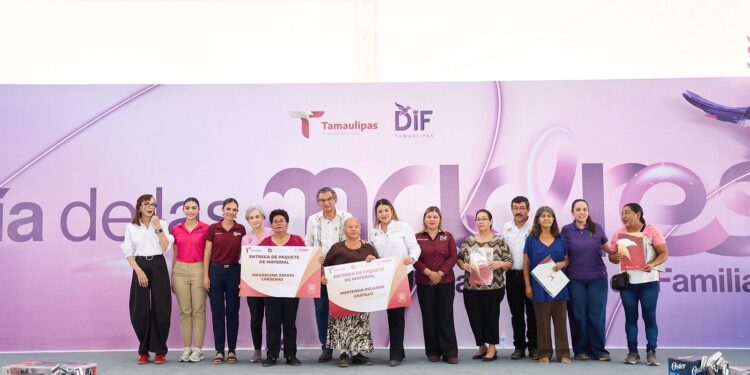 Américo y María celebran a las madres y llevan brigada de servicios a Abasolo