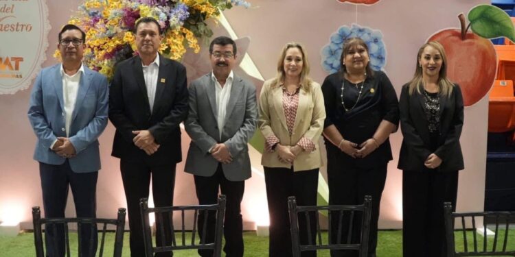 Reconoce Dámaso Anaya labor docente como pilar en la transformación de la UAT
