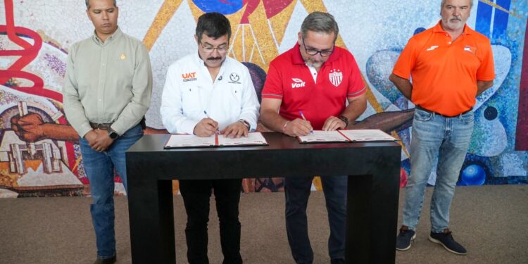 Firma la UAT alianza deportiva entre Correcaminos y el Club Necaxa de la Liga MX