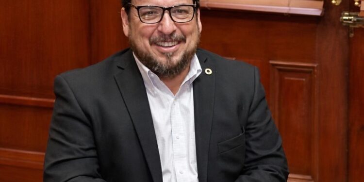 Paga SET incremento salarial a docentes tamaulipecos