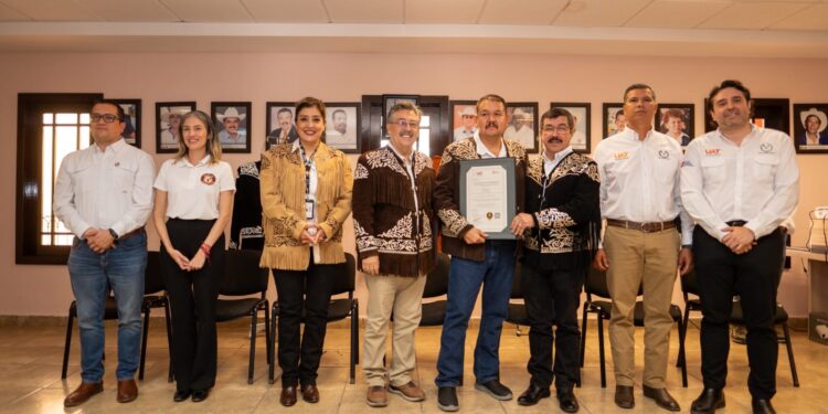 Entrega la UAT certificaciones a productores de la Cuera Tamaulipeca