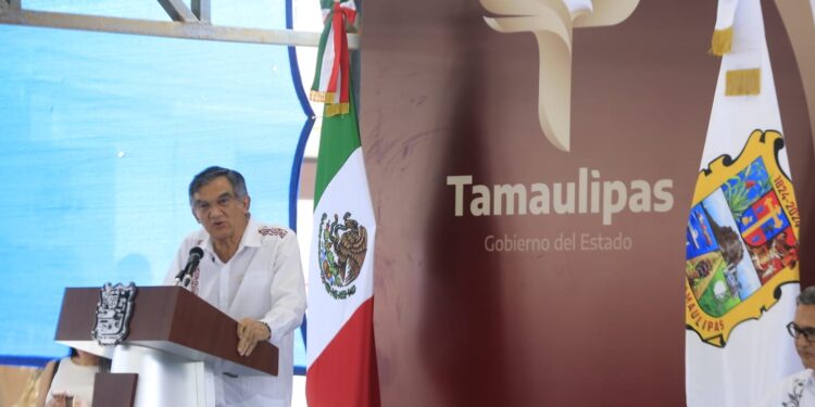 Trabajamos para que haya mejores escuelas y más oportunidades para todas y todos: Américo
