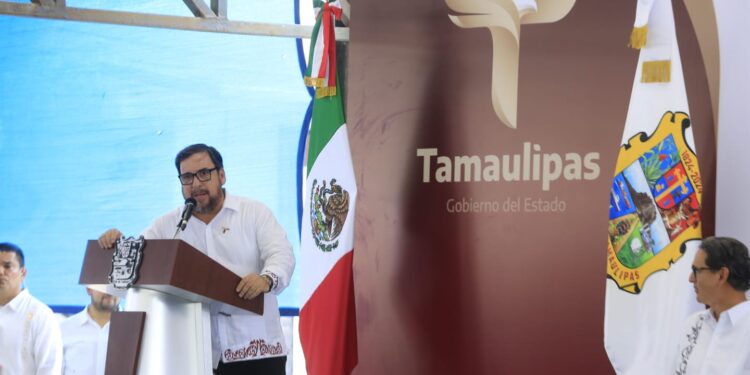 Trabajamos para que haya mejores escuelas y más oportunidades para todas y todos: Américo