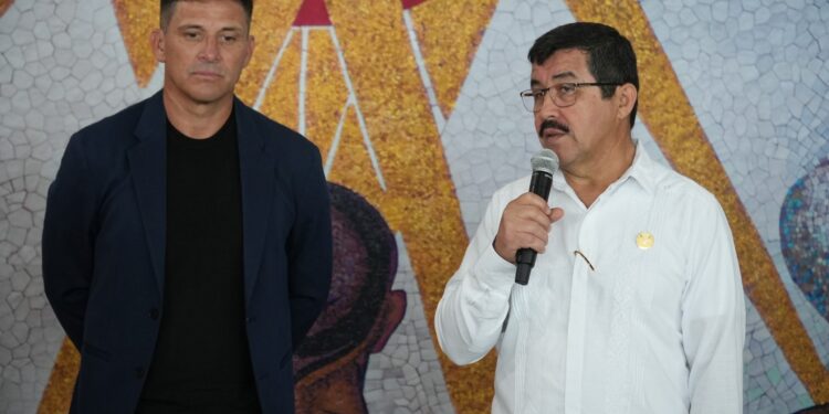 Presentan a Gabriel “El místico” Pereyra como nuevo D. T. del Correcaminos