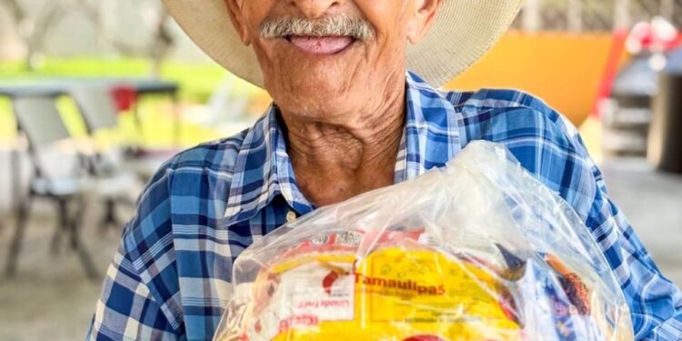 Supervisa SEBIEN comedores y entrega beneficios sociales en Victoria