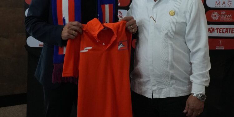 Presentan a Gabriel “El místico” Pereyra como nuevo D. T. del Correcaminos