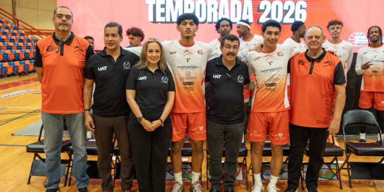 Rector Dámaso Anaya encabeza presentación oficial del Corre Basket UAT para la temporada 2026 de la LNBP
