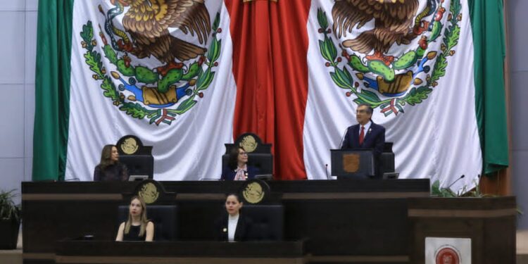 Encabeza Américo Villarreal reconocimiento histórico a la Benemérita Escuela Normal Federalizada en el Congreso