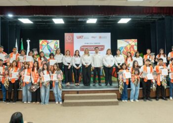 Consolida UAT calidad en la enseñanza de idiomas para la niñez y adolescencia