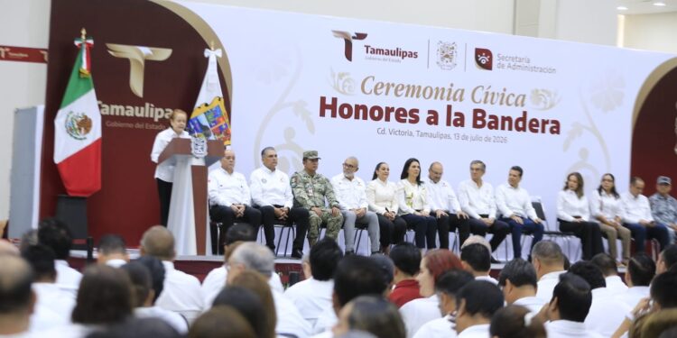 Entrega Américo Villarreal vehículos y maquinaria por 125.2 mdp