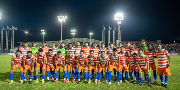 Correcaminos y Chivas regalan electrizante empate sin goles en el Marte R. Gómez