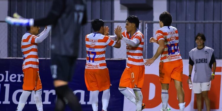 BRINDAN CORRECAMINOS Y SPORTING INTENSO DUELO EN EL MARTE R. GÓMEZ