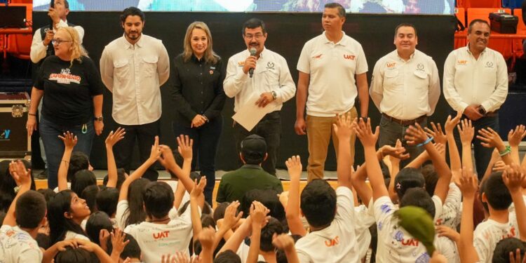 Clausura el rector Dámaso Anaya exitoso campamento infantil de la UAT