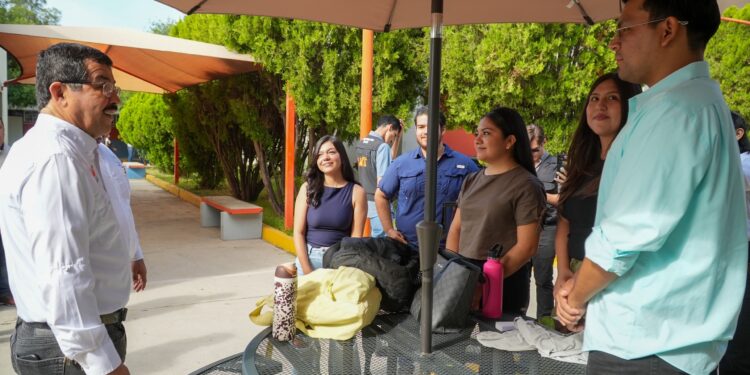 Rector de la UAT supervisa avances de obras de remodelación en la Facultad de Derecho Victoria