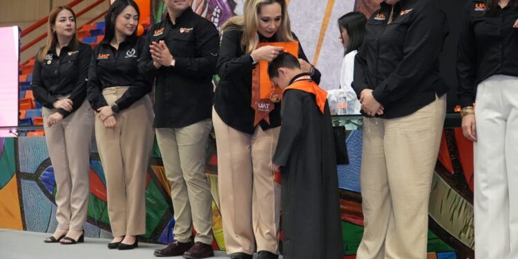 Celebra Familia UAT graduación de niñas y niños de los CENDI y CDIN