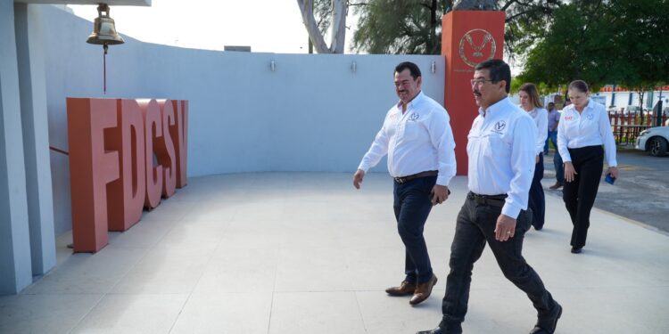 Rector de la UAT supervisa avances de obras de remodelación en la Facultad de Derecho Victoria