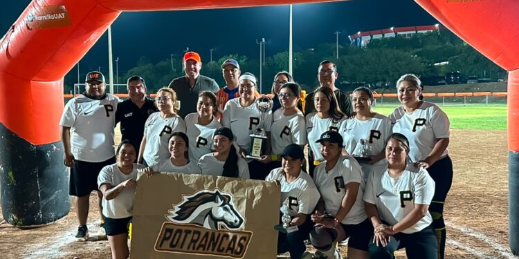 Potrancas y Vinculación, campeones en Torneo de Softbol Funcionarios UAT