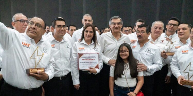 Gobernador reconoce a la UAT por su aportación a la investigación en el campo energético