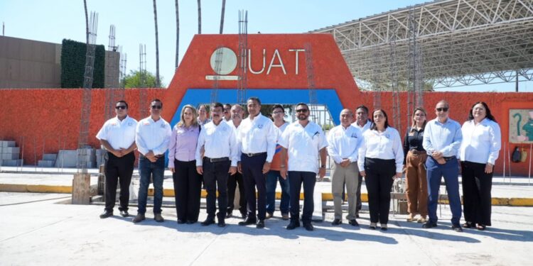 Contará la UAT con más y mejores edificios e infraestructura en Nuevo Laredo. El rector supervisó obras en la frontera