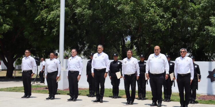 Entrega SSPT constancias a egresados del 22 escalón de Medicina Táctica Policial