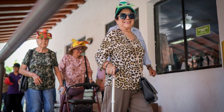 Prepara DIF Tamaulipas actividades para conmemorar el mes de las personas adultas mayores
