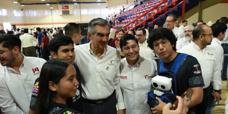 Pone Américo a las juventudes en el centro de las políticas públicas