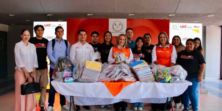 Concluye Familia UAT la colecta de útiles escolares “Impulsando Corazones 2026”