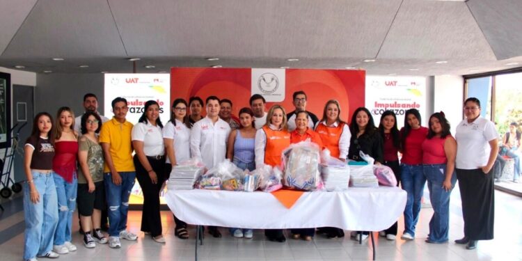 Concluye Familia UAT la colecta de útiles escolares “Impulsando Corazones 2026”