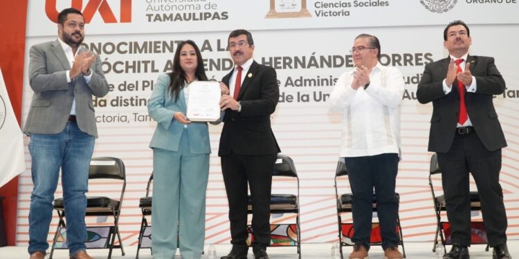 Reconoce UAT trayectoria judicial de su distinguida egresada Xóchitl Almendra Hernández Torres