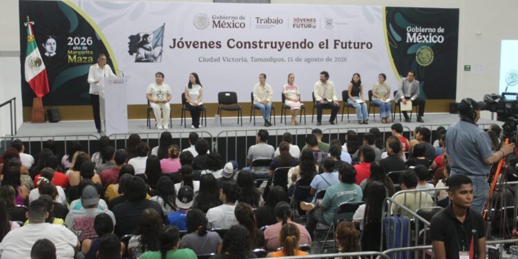 Se reúne Claudia Sheinbaum con jóvenes tamaulipecos: son el eje central del presente