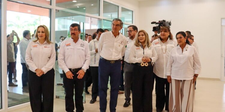 Reconoce Américo Villarreal calidad y pertinencia de la nueva Prepa UAT Tampico