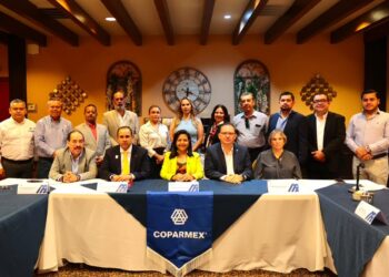 Acerca Secretaría de Finanzas servicios y beneficios a empresarios matamorenses