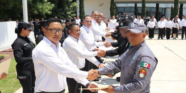 Entrega SSPT constancias a egresados del 22 escalón de Medicina Táctica Policial